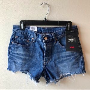 Levi’s Premium 501 Shorts Mid Rise - sz 27